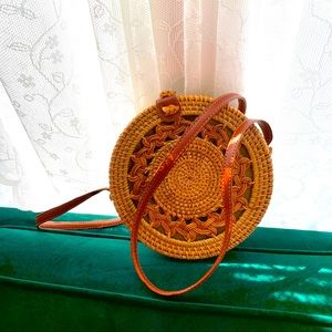 Rattan round crossbody